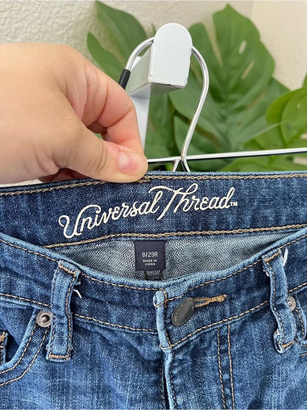 Universal Thread Women's Dark Blue Distressed Denim Shorts Size 8/29 | Mid Rise - Picture 3 of 5